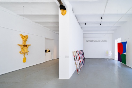 Expoziția Jocuri preferate la Galeria Ivan până pe 8 aprilie 