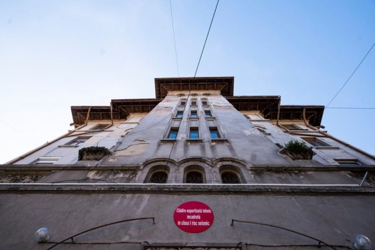 ANTISEISMIC DISTRICT | NOUL BAUHAUS EUROPEAN