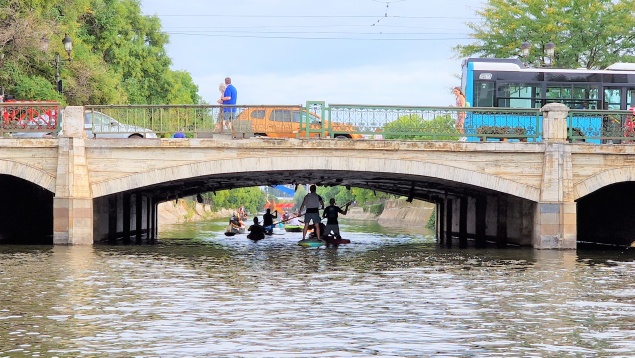 Dâmbovița Delivery – râul dialoghează cu orașul
