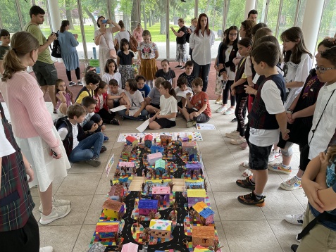 De-a Arhitectura invită profesorii să își înscrie clasa la unul dintre opţionalele integrate de educație de mediu construit 