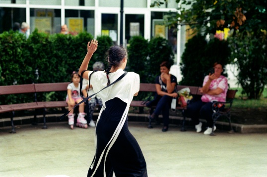 Interviu cu Alexandra Bălășoiu: Dansul poate contribui la crearea unor spații sigure de exersare a empatiei