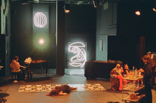 APEL DESCHIS Unschool of Curating #7: The Art of Chaos, cu Raimundas Malašauskas, la Cluj-Napoca și Timișoara