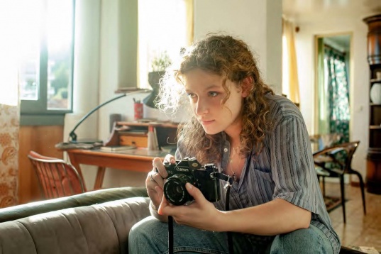 ÎN OBIECTIV - un film de Thierry de Peretti, despre fotografie și istorie, din 30 mai în cinematografe, distribuit de Independența Film