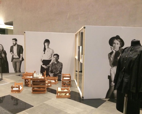 Intră în lumea artei tinere!