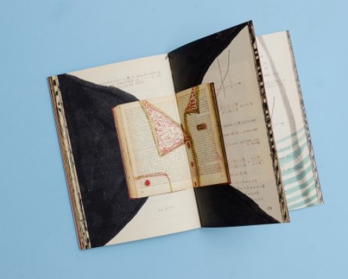 Miruna Popescu // Intervenție în bibliotecă 