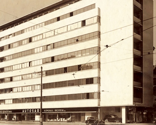 Un secol de arhitectură românească 