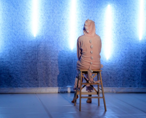 Spectacol nou la UNTEATRU: Lumea dinăuntru / World Within 