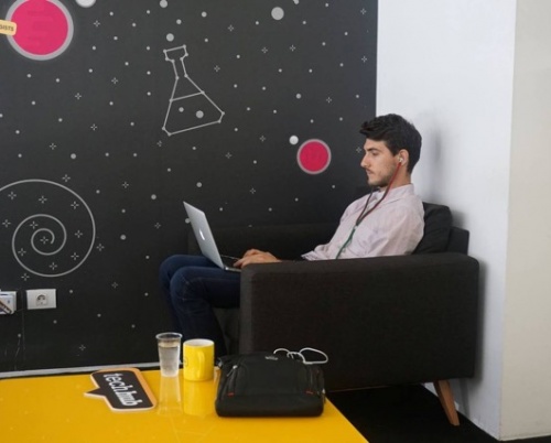 INTERNETICS MONTHLY REVIEW - MAI 2017