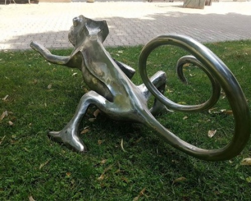 ANTONIO DUMITRESCU // ADAPTARE