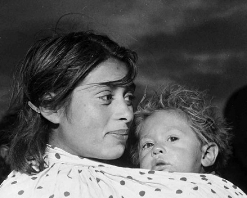 Se deschide expoziția „Viaţa Romilor. Lungo Drom”