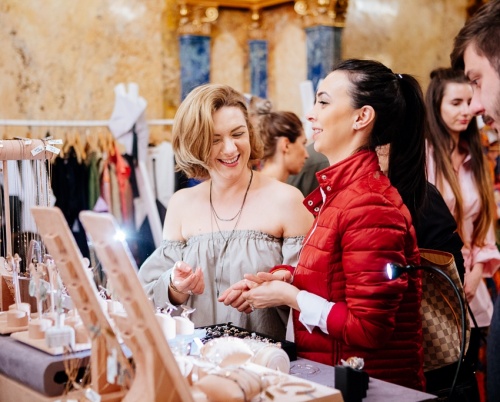 Open call pentru designeri la V for Vintage 20