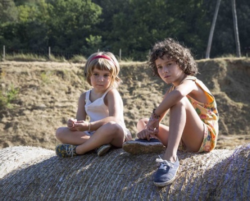 Întoarcerea în copilărie în „Vara lui 1993”  