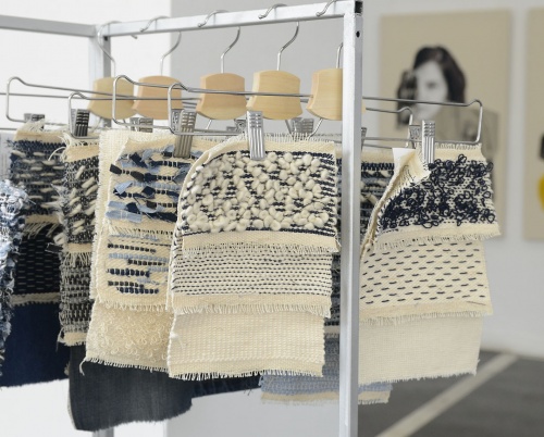 Noua generație de absolvenți ai artelor textile și-a expus proiectele de diplomă 