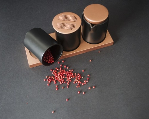 MAGDA TRACIU // SETUL NOSTRU - SERVICIU DE MASĂ - VESELĂ DE SERVIRE ȘI ACCESORII