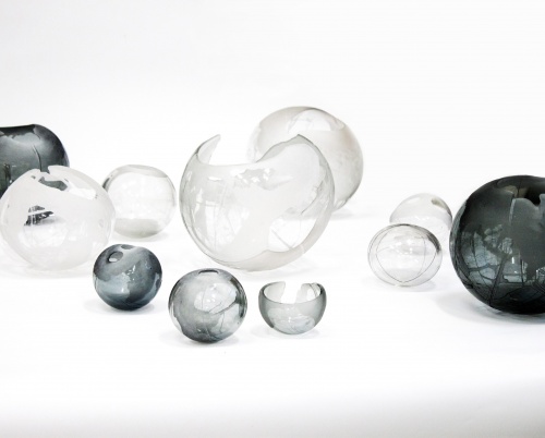 ALINA DOBRICĂ // RELAȚII BIDIMENSIONALE ÎN SPAȚIUL TRIDIMENSIONAL