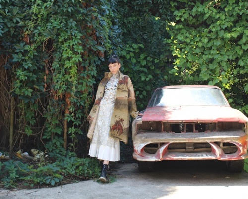 CARLA SIBICEANU // RUG UP