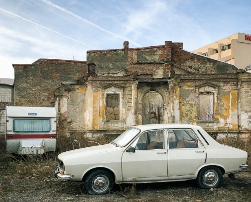 LOCAL HOSTS // CRONICILE ISTORICE ȘI ARHITECTURALE ALE CARTIERULUI CREATIV