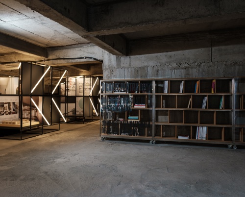 UNArte și UniCredit Bank fac accesibilă studenților la design și artă o bibliotecă de specialitate cu peste 1000 de titluri