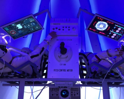 Expoziția BINAR aduce în fața publicului bucureștean proiecte recunoscute internațional, la granița dintre design, tehnologie și artă 