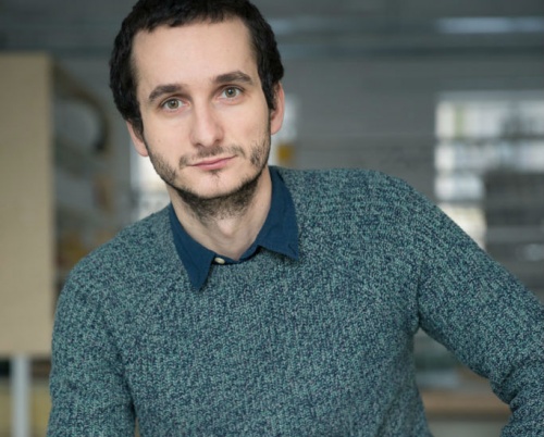 Asociația Nod makerspace lansează platforma națională Make for Romania, dedicată oamenilor și companiilor care dezvoltă proiecte și obiecte în ajutorul celor expuși în prima linie în criza COVID-19