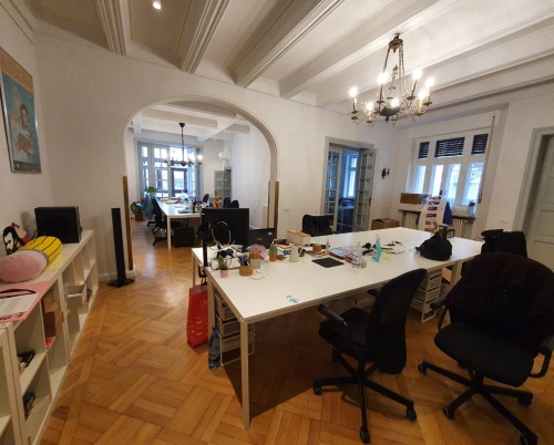 Ne-am mutat. Tot în Cartierul Creativ. 