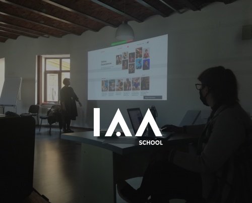 Școala IAA s-a mutat (și) online