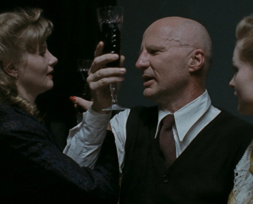 Experimentul DAU. Natasha, premiat cu Ursul de Argint la Berlin, lansat în premieră pe TIFF Unlimited