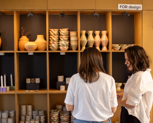 Platforma F O R - 9 arhitecți inovează și provoacă tot ce au învățat la școală