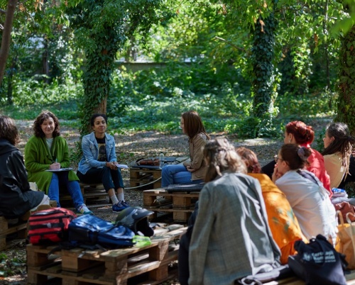 Asociația Developing Art lansează cercetarea artistică All Sorts of Care