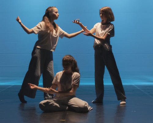 Alte dansuri mici …și teatru pentru cei mici și cei mari la Teatrul Excelsior