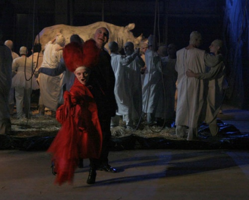 Rinocerul din „Faust” coboară în stradă, la Bucharest Scenography Biennale, în perioada 18 - 27 octombrie 2024