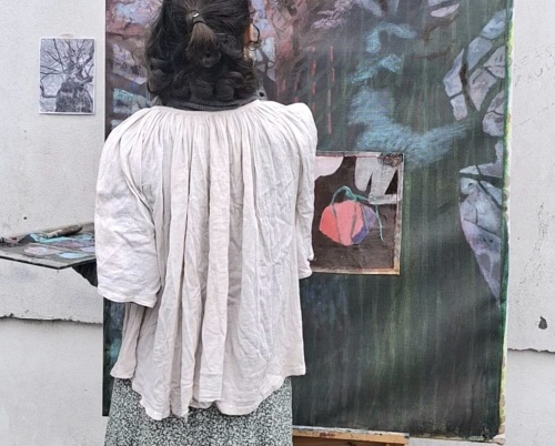 Meron Gallery găzduiește prima expoziție solo a artistei Maia Ștefana Oprea în Cluj-Napoca -  My Old Growth Trees