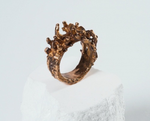 10 designeri creativi de vizitat la Christmas Jewelry Fair